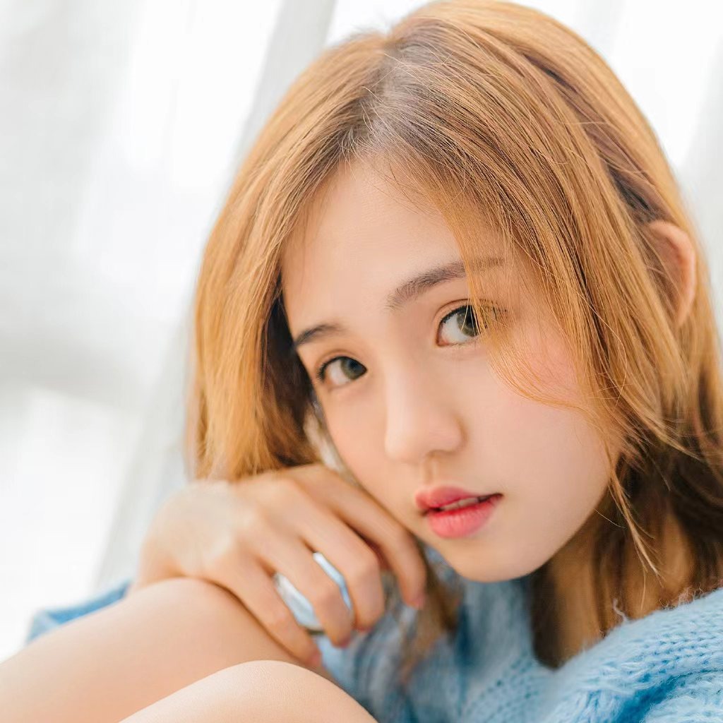 凤梨酥的甜*-*犹如你的美